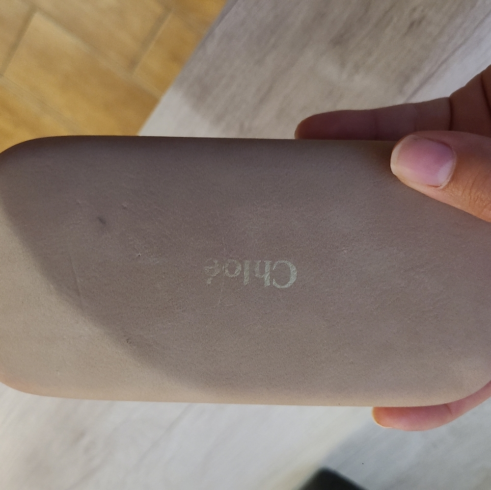 CHLOÉ SUNGLASSES with case - Picture 2 of 4